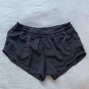 Lululemon Hotta Hot Short 2.5